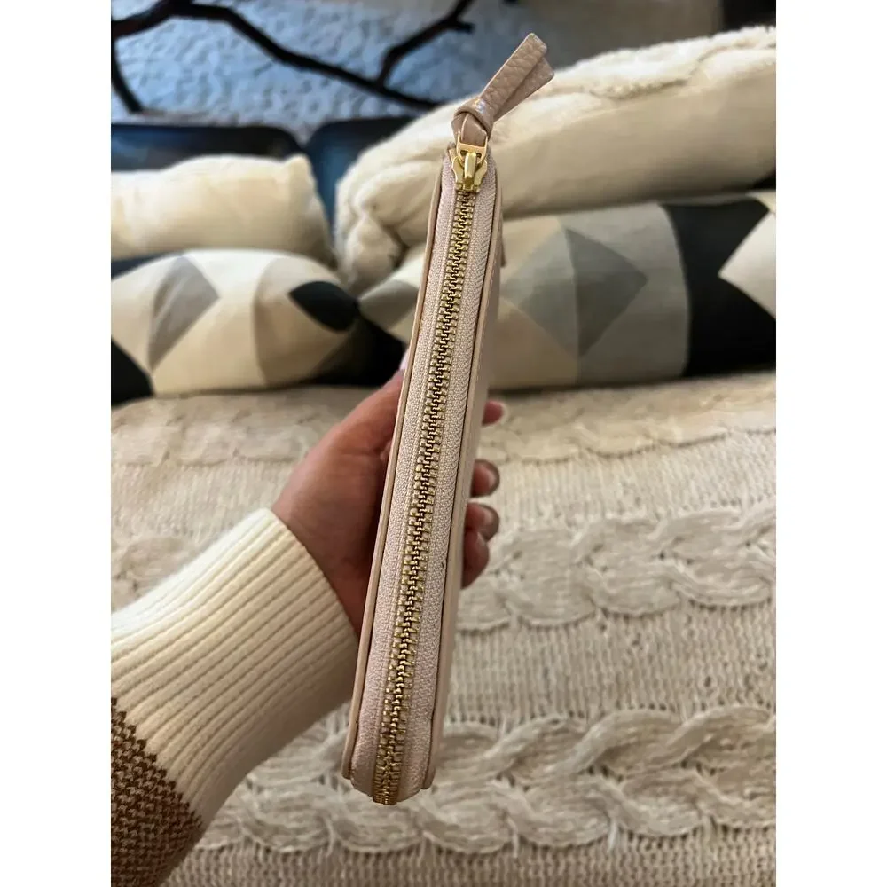 Tory Burch Shell Pink Britten Large Zip Pouch Leather Wristlet✨